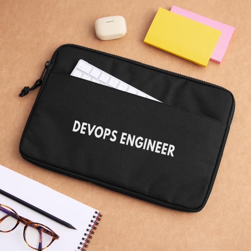 DevOps Engineer – Funny Tech Definition & Coding Laptoptasche 13"