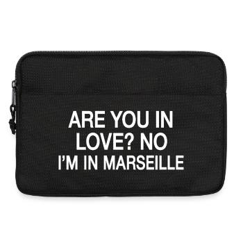 In Love No I'm In Marseille | Humour Voyage France - Sacoche pour ordinateur portable 13 pouces - noir - Devant