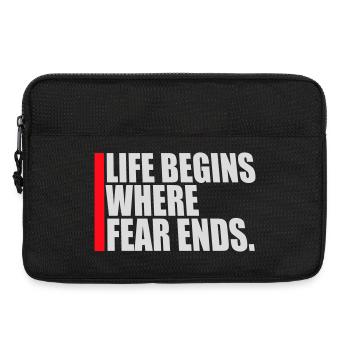 Life Begins Where Fear Ends Motivierend Zitat Logo - Laptoptasche 13" - Schwarz - Vorne