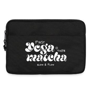 First Yoga Then Matcha Typo-Design - Laptoptasche 13" - Schwarz - Vorne