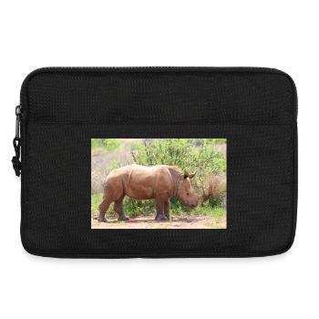 Rhino in the Grasslands - Laptop bag 13" - black - Front