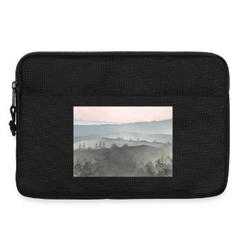 Sonnenaufgang in Bergen des Nebels - Laptoptasche 13" - Schwarz - Vorne