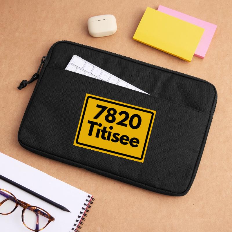OLD POSTCODE POSTCODE RETRO 7820 TITISEE HEIMAT Laptop bag 13"