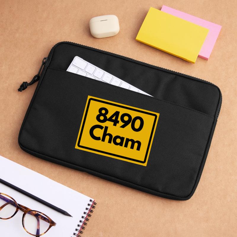 OLD POSTCODE POSTCODE RETRO 8490 CHAM HEIMATSTOLZ Laptop bag 13"