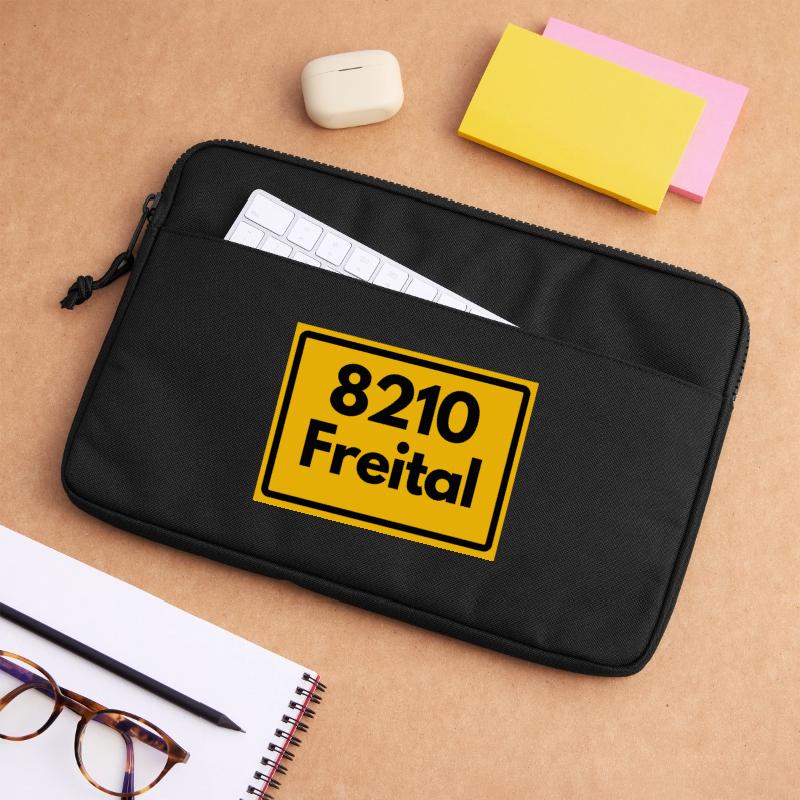 OLD POSTCODE POSTCODE 8210 FREITAL SAXONY Laptop bag 13"