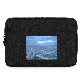 Fog over mountain landscape Morning light - Laptop bag 13" - black - Front