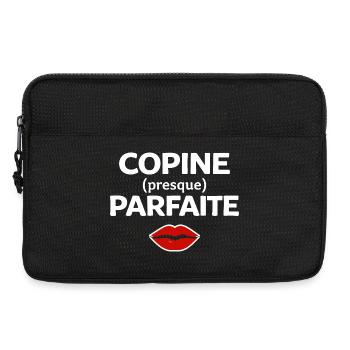Perfect girlfriend humor gift idea woman - Laptop bag 13" - black - Front