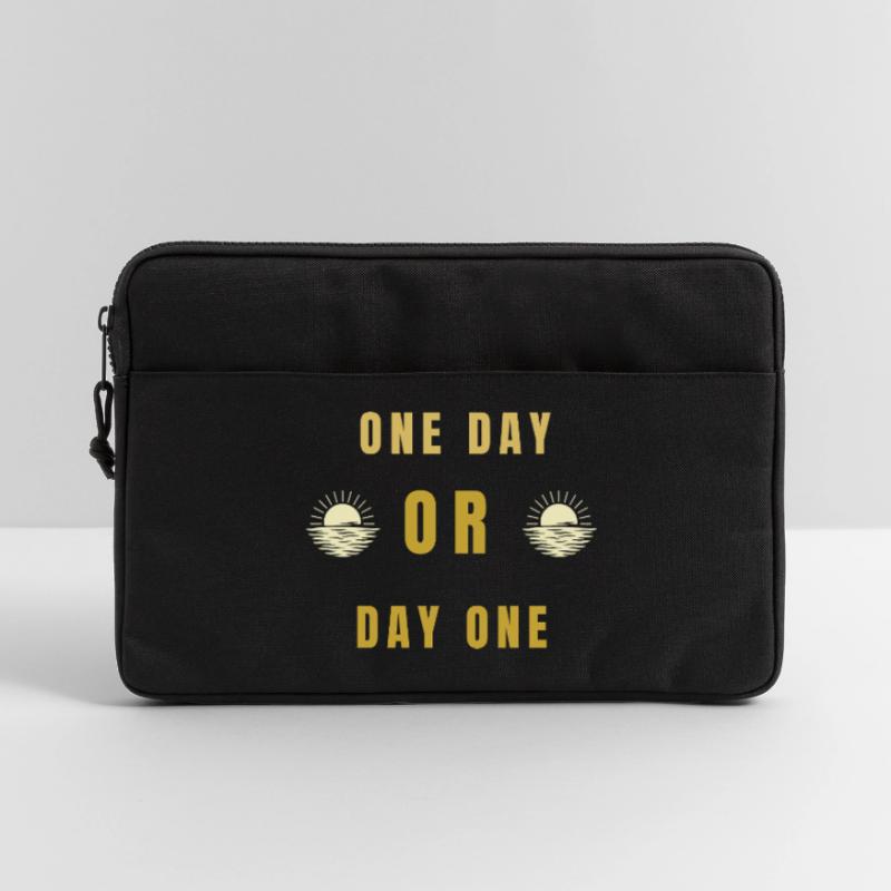 Ein Tag oder Tag Eins Motivations-Sonnenaufgangs-Zitat-Tee Laptoptasche 13"