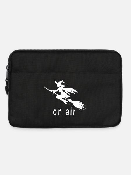 fliegende Hexe auf Besen mit ‚on air‘ Schriftzug - Laptoptasche 13" - Schwarz