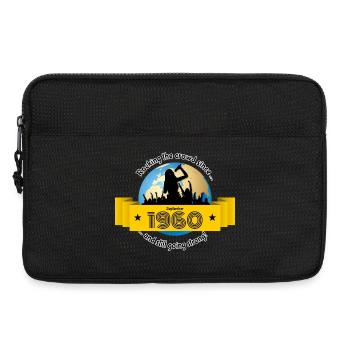 65. Geburtstag Rocking the crowd since 09/1960 - Laptoptasche 13" - Schwarz - Vorne