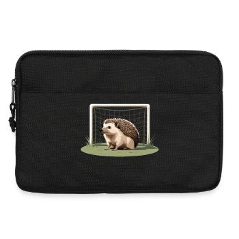 Hedgehog in front of goal in football field - Laptop bag 13" - black - Front