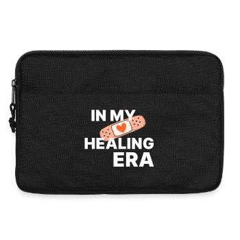 In My Healing Era – Strong Positive Saying - Laptop bag 13" - black - Front