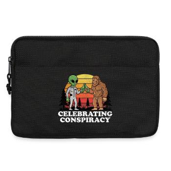 Alien Bigfoot UFO Sasquatch Believers Spaceship - Laptop bag 13" - black - Front