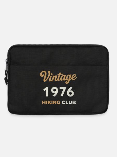 Vintage 1976 – Sailing Club Retro Geburtsjahr - Laptoptasche 13" - Schwarz