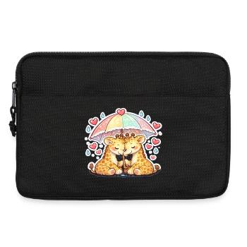 Cuddly giraffes under rainbow - Laptop bag 13" - black - Front