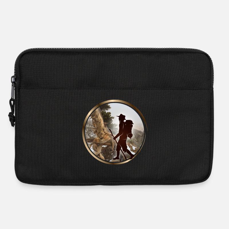 Ein Wanderer auf einem Fernwanderweg unterwegs - Laptoptasche 13" - Schwarz