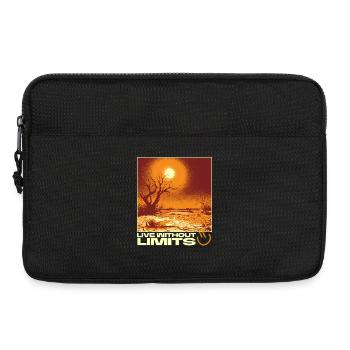 Live Without Limits – Surreal Desert Scene - Laptoptasche 13" - Schwarz - Vorne