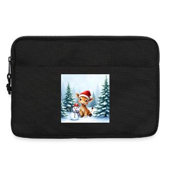 Christmas Giraffe in Winter Landscape - Laptop bag 13" - black - Front