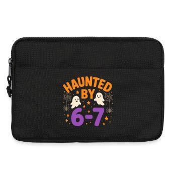 Fun 67 Nummer 6-7 Halloween Haunted By Six Seven - Laptoptasche 13" - Schwarz - Vorne