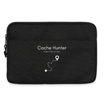 Cache Hunter Shirt – GPS Abenteuer Outdoor - Laptoptasche 13" - Schwarz - Vorne