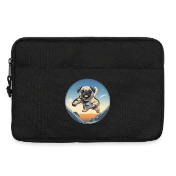 Pug Sprung über Berglandschaft - Laptoptasche 13" - Schwarz - Vorne