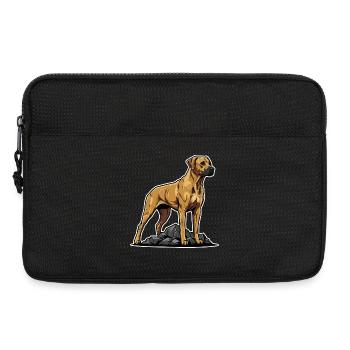 Rhodesian Ridgeback Dog auf Rock Proud Porträt - Laptoptasche 13" - Schwarz - Vorne