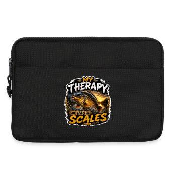 Meine Therapie beinhaltet Schuppen-Karpfenfischen - Laptoptasche 13" - Schwarz - Vorne