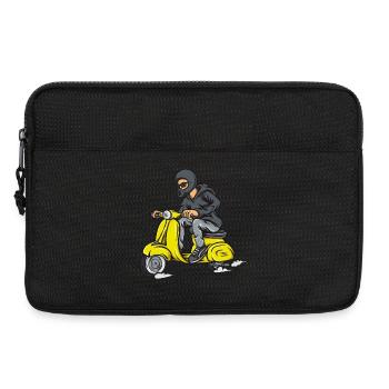 Maskierter Scooter-Pilot im Hoodie - Laptoptasche 13" - Schwarz - Vorne
