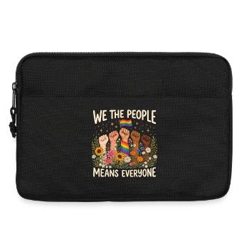 LGBTQ-Pride-Monat – Wir Das Volk bedeuten alle - Laptoptasche 13" - Schwarz - Vorne