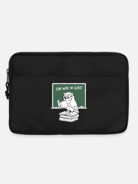 Weise Eule Lesen im Unterricht - Laptoptasche 13" - Schwarz