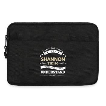 Es ist ein Shannon Thing Nachnamengeschenk - Laptoptasche 13" - Schwarz - Vorne