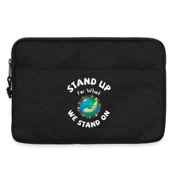 Stand up for what we stand on! - Laptoptasche 13" - Schwarz - Vorne