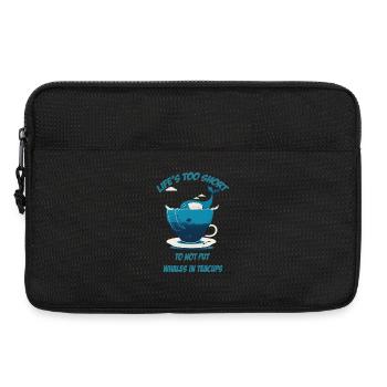 Whale in teacup with lettering - Laptop bag 13" - black - Front