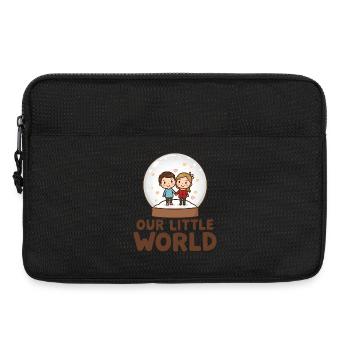 Schneekugel Paar Herz – Our Little World Xmas - Laptoptasche 13" - Schwarz - Vorne