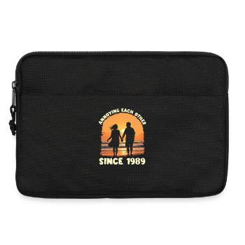 Jahrestag der gegenseitigen Belästigung seit 1989 - Laptoptasche 13" - Schwarz - Vorne