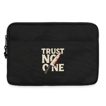 Trust No One – True Crime Fan Shirt mit Messer - Laptoptasche 13" - Schwarz - Vorne
