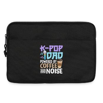 K Pop Dad Powered By Coffee And Noise - Laptoptasche 13" - Schwarz - Vorne
