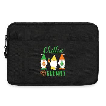 Chillin’ With My Gnomies Easter Design - Laptop bag 13" - black - Front