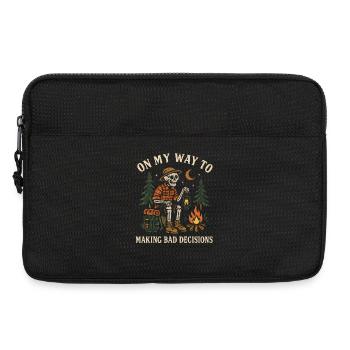 Camping Humor On My Way To Making Bad Decisions - Laptop bag 13" - black - Front
