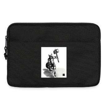 Wikingerkrieger mit Hammer auf dem Marsch - Laptoptasche 13" - Schwarz - Vorne