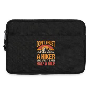 Hiking Mountain Trail Backpacking Outdoors Poaching - Laptop bag 13" - black - Front