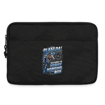 Platz Da Hier Kommt EIN Hobby Horsing Boy - Laptoptasche 13" - Schwarz - Vorne