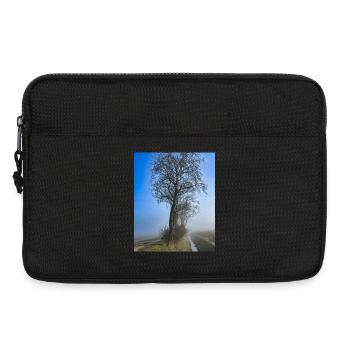 Arbre solitaire dans la brume du matin - Sacoche pour ordinateur portable 13 pouces - noir - Devant