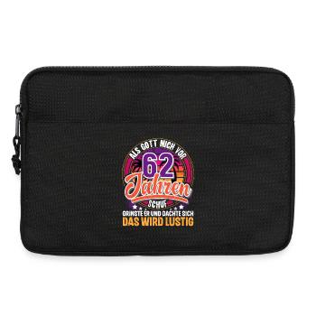 62. Geburtstag Als Gott Mich Schuf Vor - Laptoptasche 13" - Schwarz - Vorne