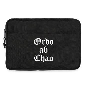 Ordo Ab Chao Gotische Typografie - Laptoptasche 13" - Schwarz - Vorne