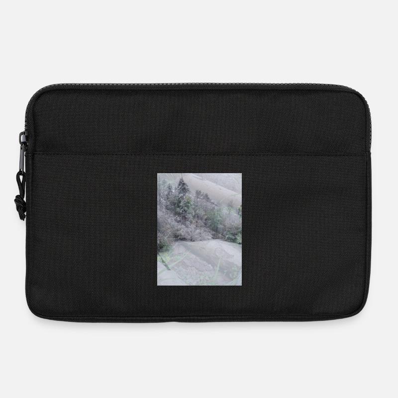 Schnee Landschaft auf Baumstämmen - Laptoptasche 13" - Schwarz