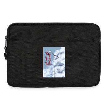 Wolken und Straßenlaterne am Himmel - Laptoptasche 13" - Schwarz - Vorne