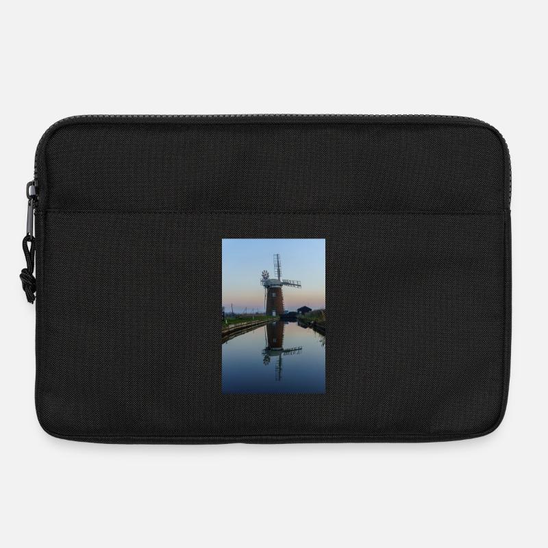 Windmühle am ruhigen Kanal - Laptoptasche 13" - Schwarz