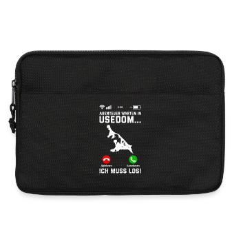 Island of Usedom ADVENTURE AWAITS IN USEDOM MUST GO - Laptop bag 13" - black - Front