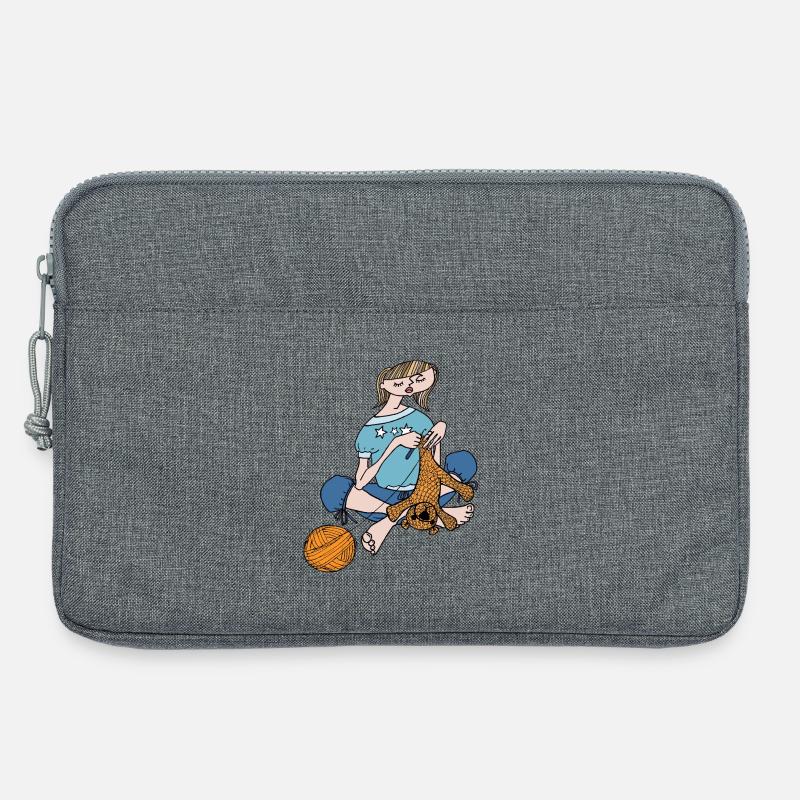 Mädchen häkelt Teddy - Laptoptasche 13" - Grau meliert